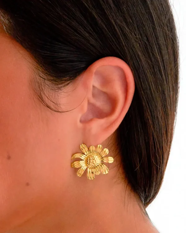 Gold flower earrings for women | hypoallergenic and sweat resistant from Cutu Store Malta