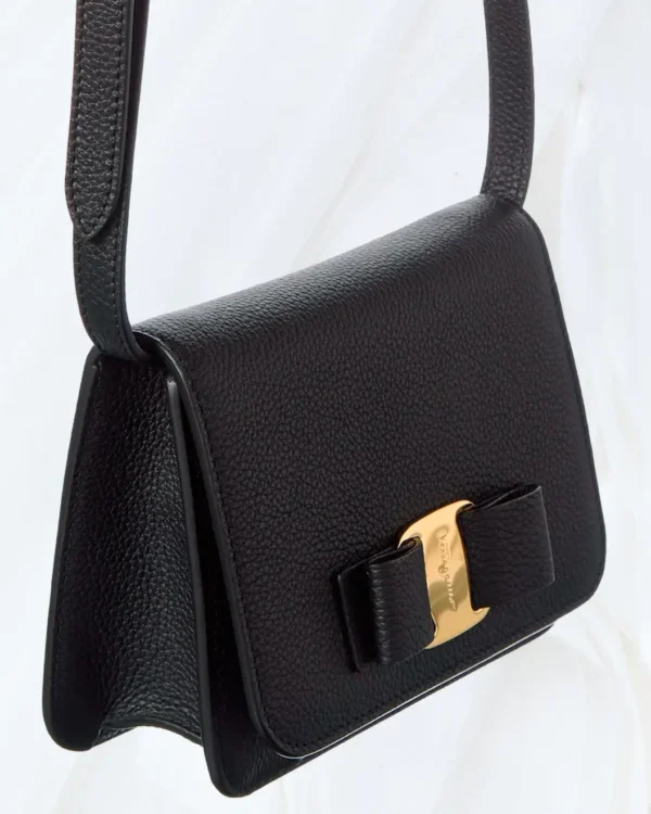 Ferragamo black leather shoulder bag Vara bow side detail