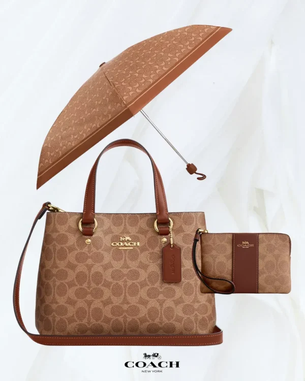 Coach Station Carryall Signature Canvas set with wristlet and umbrella in Gold/Tan/Brown